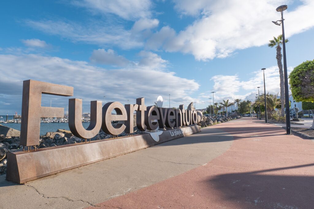 What to see in Puerto del Rosario, a dynamic and active capital city